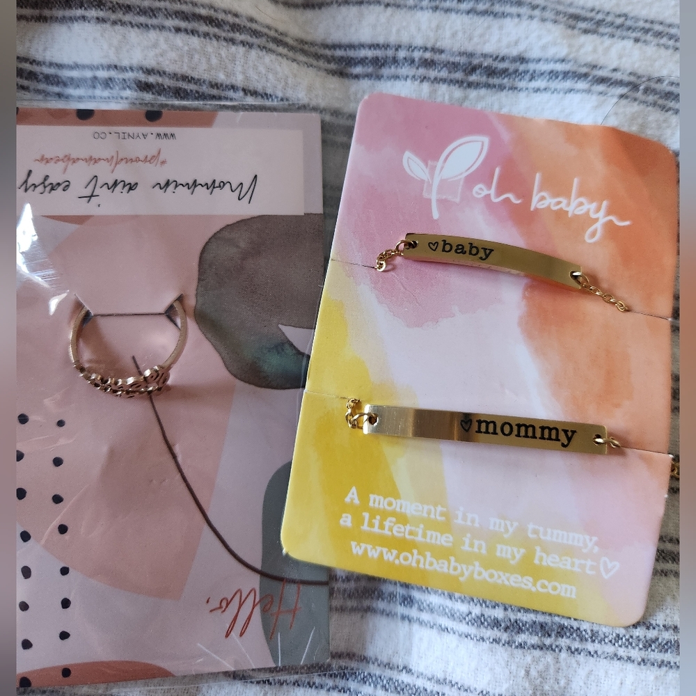 ❤️ 3/$15! Gold Baby and Mommy Bracelets And Mama Bear Ring